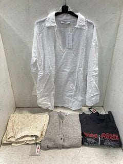 Lot 1412  
            Marchington SR11 - Parcel Delivery Only 

                
4 X ASSORTED CLOTHING ITEMS TO INCLUDE RAILS VINTAGE RAGLAN SWEATSHIRT IN GREY - ...