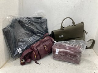 Lot 1426  
            Marchington SR11 - Parcel Delivery Only 

                
4 X ASSORTED BAG ITEMS TO INCLUDE JOHN LEWIS & PARTNERS WASH BAG IN RED: LOCATION...