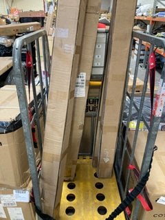 Lot 119  
            Marchington SR16 - Collection 

                
(COLLECTION ONLY) CAGE OF ASSORTED CLOTHES LINES - SIZE 50 X 50 X 2900MM ( CAGE N...