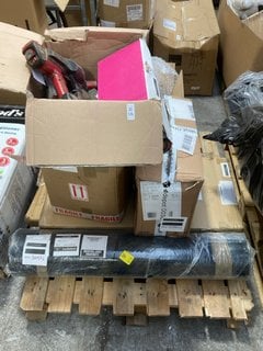 Lot 126  
            Marchington SR16 - Delivery or Collection 

                
PALLET OF ASSORTED ITEMS TO INCLUDE A QTY OF CLEAR RUBBER BANDS: LOCATION - B7 (K...