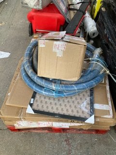 Lot 134  
            Marchington SR16 - Delivery or Collection 

                
PALLET OF ASSORTED ITEMS TO INCLUDE 180CM RECTANGULAR FOLDING TABLE: LOCATION - B...