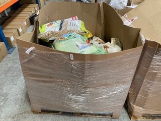 Lot 169  
            Marchington SR16 - Delivery or Collection 

                
PALLET OF ASSORTED PET FOOD ITEMS TO INCLUDE HARRINGTON ADULT DOG FOOD - BBE: 09/...