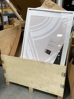 Lot 16  
            Marchington SR16 - Delivery or Collection 

                
PALLET OF ASSORTED HOUSEHOLD ITEMS TO INCLUDE JOHN LEWIS & PARTNERS 60 X 84CM PHO...