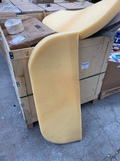 Lot 21  
            Marchington SR16 - Delivery or Collection 

                
PALLET OF ASSORTED ITEMS TO INCLUDE ASTRO 2 DOOR 3 DRAWER LED SIDEBOARD ( INCOMPL...