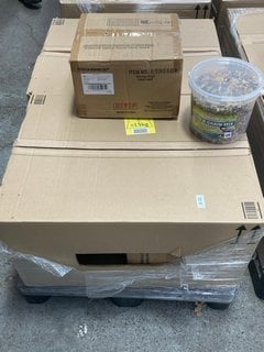 Lot 36  
            Marchington SR16 - Delivery or Collection 

                
PALLET OF ASSORTED ITEMS TO INCLUDE 5L SEED AND GRAIN BIRD MIX: LOCATION - B2 (KE...