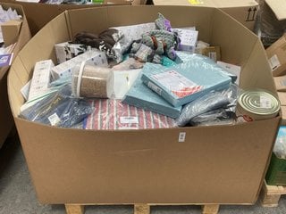 Lot 45  
            Marchington SR16 - Delivery or Collection 

                
PALLET OF ASSORTED ITEMS TO INCLUDE BRITTEN & JAMES EXPERT SEED MIX 2L: LOCATION ...