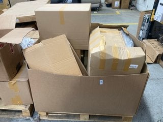Lot 80  
            Marchington SR16 - Delivery or Collection 

                
PALLET OF ASSORTED ITEMS TO INCLUDE QTY OF CLEAR PLASTIC CUP LIDS: LOCATION - B5 ...
