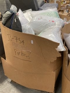 Lot 94  
            Marchington SR16 - Delivery or Collection 

                
PALLET OF ASSORTED JOHN LEWIS & PARTNERS HOUSEHOLD ITEMS TO INCLUDE JOHN LEWIS & ...