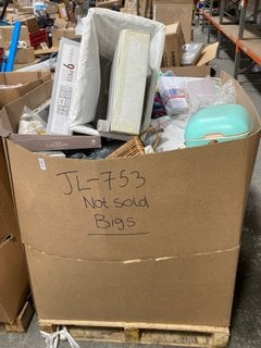 Lot 96  
            Marchington SR16 - Delivery or Collection 

                
PALLET OF ASSORTED JOHN LEWIS & PARTNERS HOUSEHOLD ITEMS TO INCLUDE 9 PIECE PHOTO...