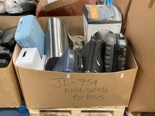 Lot 98  
            Marchington SR16 - Delivery or Collection 

                
PALLET OF ASSORTED JOHN LEWIS & PARTNERS HOUSEHOLD ITEMS TO INCLUDE SIMPLE HUMAN ...