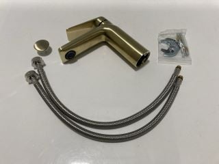 Lot 1050  
            Marchington SR19 - Delivery or Collection 

                
MONO BASIN MIXER TAP IN BRUSHED BRASS - RRP £195: LOCATION - RACKING 3