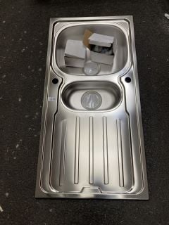 Lot 1081  
            Marchington SR19 - Delivery or Collection 

                
1.5 BOWL REVERSIBLE DRAINER STAINLESS STEEL KITCHEN SINK WITH WASTE FITTINGS - RR...