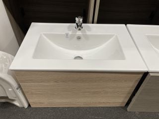 Lot 1132  
            Marchington SR19 - Collection 

                
(COLLECTION ONLY) WALL HUNG 1 DRAWER SINK UNIT IN OAK WITH A 610 X 400MM 1TH CERA...