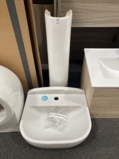 Lot 1133  
            Marchington SR19 - Collection 

                
(COLLECTION ONLY) 450MM WIDE 1TH CERAMIC BASIN WITH FULL PEDESTAL - RRP £230: LOC...