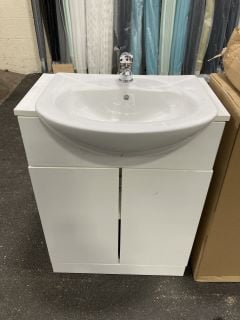 Lot 1148  
            Marchington SR19 - Delivery or Collection 

                
FLOOR STANDING 2 DOOR SEMI RECESSED SINK UNIT IN WHITE 610 X 480MM 1TH CERAMIC BA...