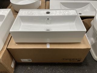 Lot 1182  
            Marchington SR19 - Collection 

                
(COLLECTION ONLY) 550 X 315MM 1TH CERAMIC COUNTERTOP BASIN - RRP £210: LOCATION - A6