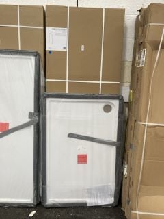 Lot 1206  
            Marchington SR19 - Collection 

                
(COLLECTION ONLY) CLEAR GLASS BLACK FRAMED 700 X 1950MM WET ROOM PANEL WITH A PEA...