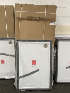 Lot 1212  
            Marchington SR19 - Collection 

                
(COLLECTION ONLY) CLEAR GLASS SILVER FRAMED 900 X 1900MM SHOWER PANEL WITH A PEAR...