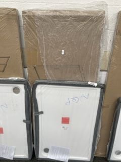 Lot 1217  
            Marchington SR19 - Collection 

                
(COLLECTION ONLY) CLEAR GLASS BRUSHED BRASS FRAME 800 X 1900MM HINGED SHOWER DOOR...