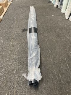 Lot 1253  
            Marchington SR19 - Collection 

                
(COLLECTION ONLY) QTY OF LUSTRO LITE TRIMS IN BLACK - RRP £1100: LOCATION - A5