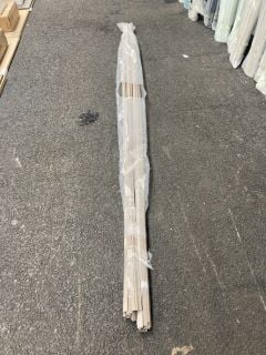 Lot 1259  
            Marchington SR19 - Collection 

                
(COLLECTION ONLY) QTY OF LUSTRO LITE TRIMS IN TAUPE - RRP £1100: LOCATION - A5