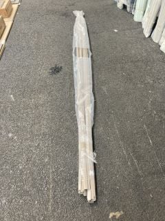 Lot 1260  
            Marchington SR19 - Collection 

                
(COLLECTION ONLY) QTY OF LUSTRO LITE TRIMS IN TAUPE - RRP £1100: LOCATION - A5