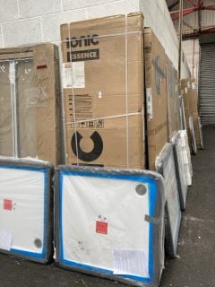 Lot 1303  
            Marchington SR19 - Collection 

                
(COLLECTION ONLY) CLEAR GLASS SILVER FRAMED 900 X 2000MM HINGED SHOWER DOOR WITH ...