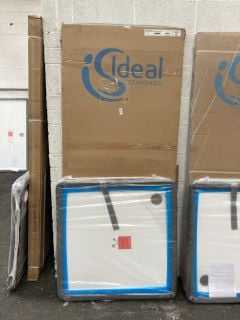 Lot 1304  
            Marchington SR19 - Collection 

                
(COLLECTION ONLY) CLEAR GLASS SILVER FRAMED 900 X 1900MM PIVOT SHOWER DOOR WITH A...