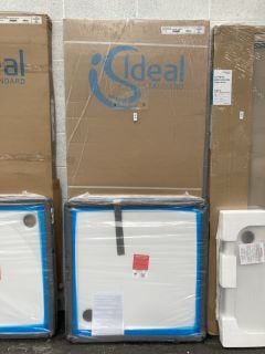 Lot 1305  
            Marchington SR19 - Collection 

                
(COLLECTION ONLY) CLEAR GLASS SILVER FRAMED 900 X 1900MM PIVOT SHOWER DOOR WITH A...
