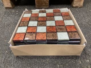 Lot 303  
            Marchington SR19 - Collection 

                
(COLLECTION ONLY) 1 BOX = 11 SHEETS OF 1M2 SQUARE COPPER BRONZE SILVER MIXED TILE...