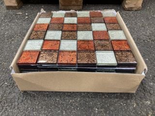 Lot 309  
            Marchington SR19 - Collection 

                
(COLLECTION ONLY) 1 BOX = 11 SHEETS OF 1M2 SQUARE COPPER BRONZE SILVER MIXED TILE...