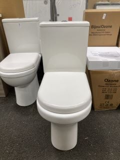 Lot 376  
            Marchington SR19 - Delivery or Collection 
                
D-SHAPED CLOSED COUPLED W/C WITH CISTERN FITTINGS, DUAL FLUSH TOP CHROME BUTTON &...