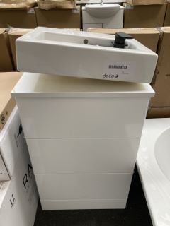 Lot 410  
            Marchington SR19 - Collection 

                
(COLLECTION ONLY) FLOOR STANDING 3 DRAWER COUNTERTOP SINK UNIT IN WHITE WITH A 50...