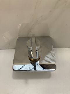 Lot 558  
            Marchington SR19 - Delivery or Collection 

                
VITRA SUIT #A42289VUK BUILT IN SHOWER MIXER - RRP £289: LOCATION - RACKING 1