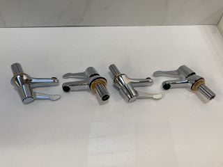 Lot 566  
            Marchington SR19 - Delivery or Collection 

                
SET OF LEVER ACTION BATH & BASIN PILLAR TAPS IN CHROME - RRP £210: LOCATION - RAC...