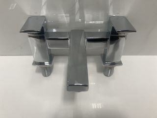 Lot 572  
            Marchington SR19 - Delivery or Collection 

                
DECK MOUNTED BATH FILLER IN CHROME - RRP £245: LOCATION - RACKING 1