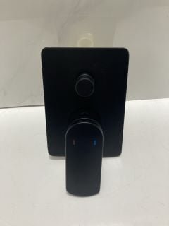 Lot 662  
            Marchington SR19 - Delivery or Collection 

                
WALL MOUNTED MANUAL VALVE IN BLACK - RRP £110: LOCATION - RACKING 1