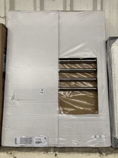 Lot 696  
            Marchington SR19 - Delivery or Collection 

                
CHROME STRAIGHT TUBED HEATED TOWEL RADIATOR 800 X 600MM - RRP £169: LOCATION - B4