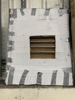 Lot 725  
            Marchington SR19 - Delivery or Collection 

                
CHROME STRAIGHT TUBED HEATED TOWEL RADIATOR 800 X 600MM - RRP £169: LOCATION - B6