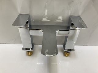 Lot 737  
            Marchington SR19 - Delivery or Collection 

                
DECK MOUNTED BATH FILLER IN CHROME - RRP £285: LOCATION - RACKING 3