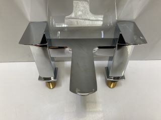 Lot 738  
            Marchington SR19 - Delivery or Collection 

                
DECK MOUNTED BATH FILLER IN CHROME - RRP £285: LOCATION - RACKING 3