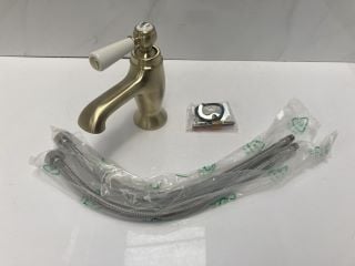 Lot 769  
            Marchington SR19 - Delivery or Collection 

                
TRADITIONAL LEVER ACTION MONO BASIN MIXER TAP IN BRUSHED BRASS - RRP £245: LOCATI...