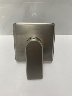 Lot 777  
            Marchington SR19 - Delivery or Collection 

                
MANUAL SHOWER VALVE IN BRUSHED NICKEL - RRP £105: LOCATION - RACKING 3