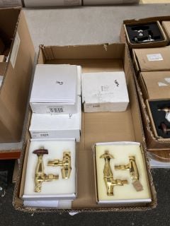 Lot 842  
            Marchington SR19 - Delivery or Collection 

                
QTY OF ASSORTED TRADITIONAL TRV VALVES WITH LOCK SHIELDS - RRP £570: LOCATION - R...