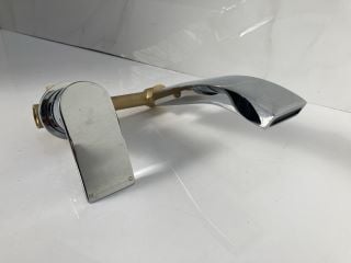 Lot 849  
            Marchington SR19 - Delivery or Collection 

                
WALL MOUNTED BASIN MIXER IN CHROME - RRP £205: LOCATION - RACKING 3