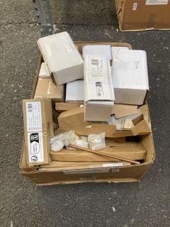 Lot 858  
            Marchington SR19 - Delivery or Collection 

                
QTY OF ASSORTED FEET FOR COLUMN RADIATOR & TRADITIONAL WALL STAYS - RRP £350: LOC...