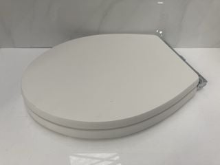 Lot 869  
            Marchington SR19 - Delivery or Collection 

                
WHITE WOODEN W/C SEAT - RRP £125: LOCATION - RACKING 3