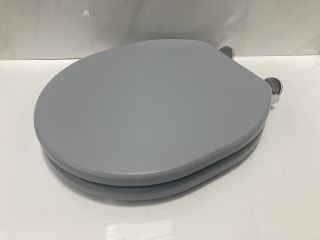 Lot 880  
            Marchington SR19 - Delivery or Collection 

                
SANEUX SOFIA W/C SEAT IN DOVE GREY - RRP £182: LOCATION - RACKING 3