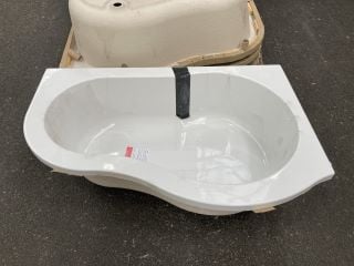 Lot 960  
            Marchington SR19 - Delivery or Collection 

                
4 X 1500 X 1000MM NTH RH MONTOYA SHAPED BATH - ORIGINAL RRP £1400: LOCATION - B6 ...