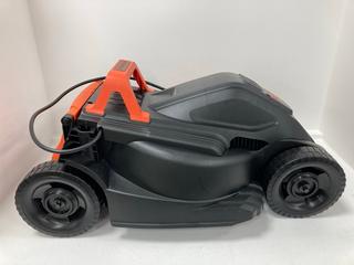 Lot 159  
            Marchington - Delivery or Collection 

                
BLACK & DECKER 32CM 1000W ROTARY LAWNMOWER: MODEL NO MBEMW351-GB (WITH BOX & ACCE...